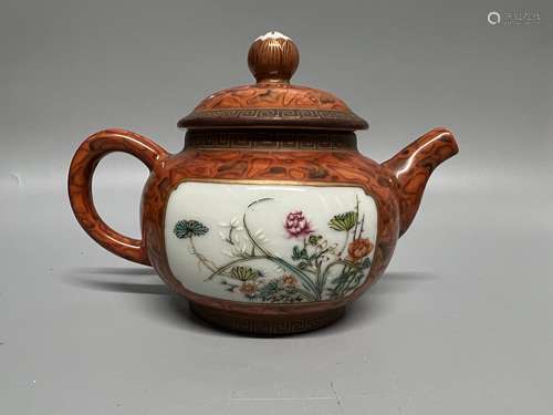 chinese  famille rose tea pot,D 16.5cm H 11.5cm