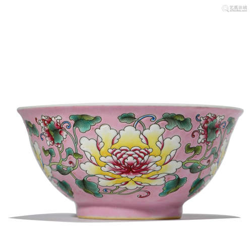 A FAMILLE ROSE FLOWER BOWL