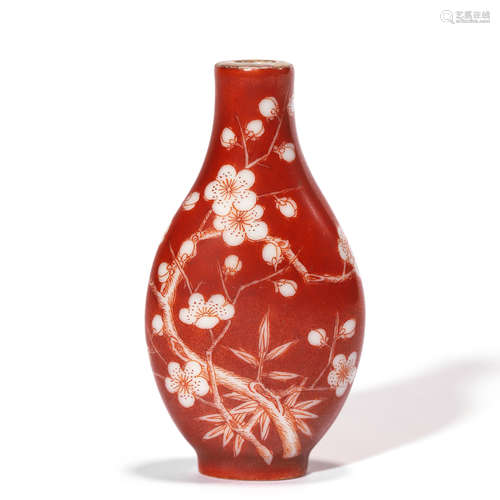 A RED GLAZE PLUM BLOSSOM VASE