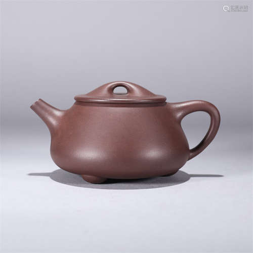 A FINE ZISHA POT, WITH CERTIFICATION