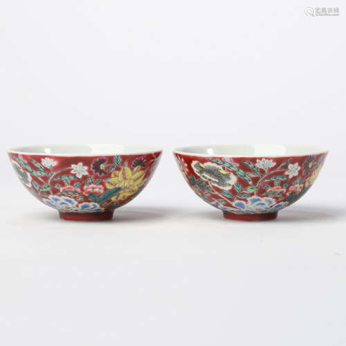 A PAIR OF YANGCAI GLAZE FLOWER BOWLS