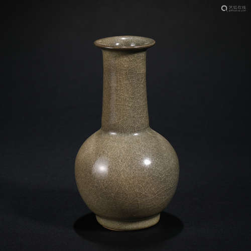 Song Dynasty Celadon Bottle