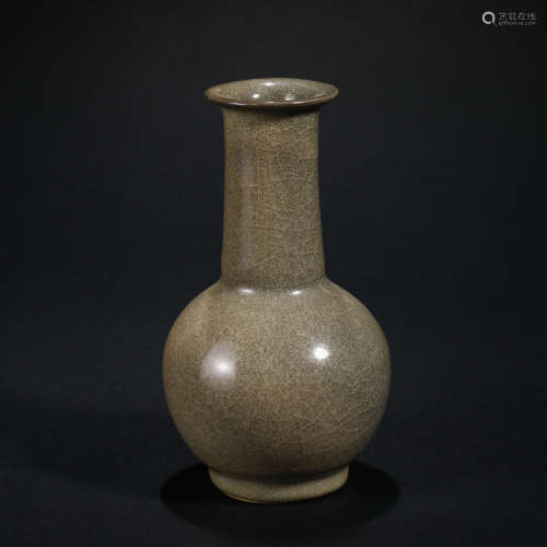 Song Dynasty Celadon Bottle