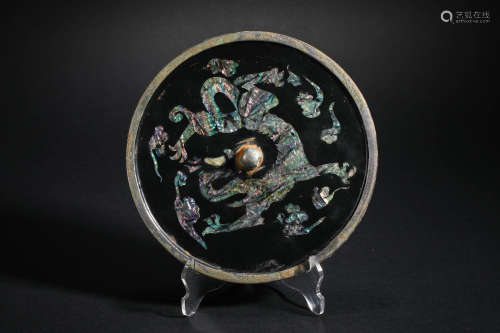 Han Dynasty Dragon Pattern Translucent Mirror