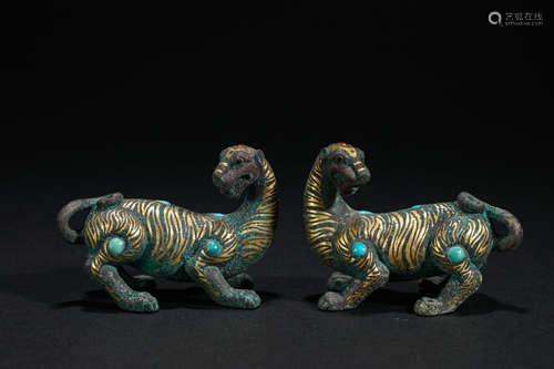 Han Dynasty inlaid gold and silver tiger ornaments