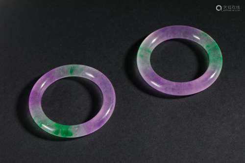 Qing dynasty A pair of  jade bracelets