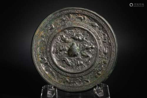 Han Dynasty Bronze Sea Beasts Grape Mirror