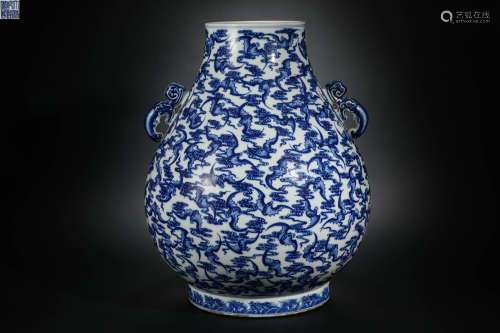 Qing Dynasty blue and white ten thousand  blessing Zun