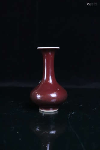 乾隆祭红釉茡荠扁瓶