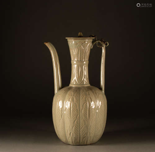 Song - celadon flower pattern ewer