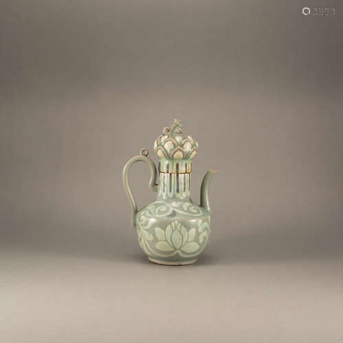 Tang koryo porcelain flower ewer