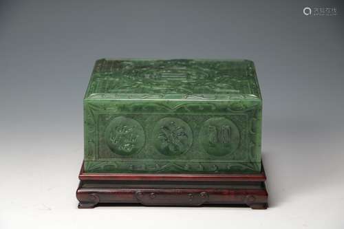 Qing - Hetian jade eight diagrams 12 chapter cover box