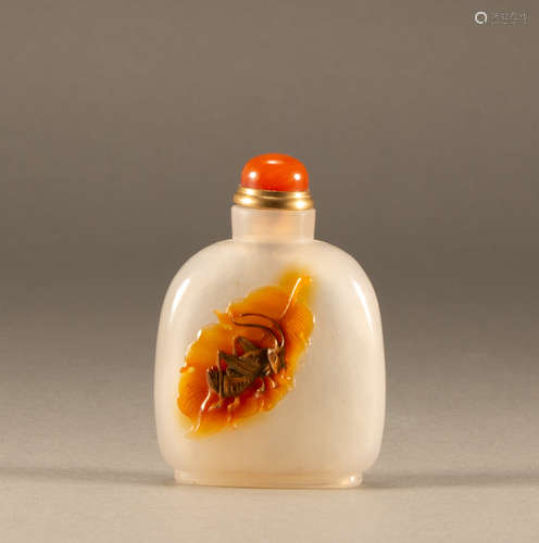 Qing - agate carving snuff bottle