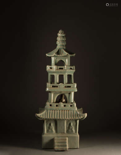 Tang - Celadon pagoda offering Buddha