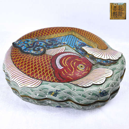 Qing - Silk - enamelled auspicious treasure box