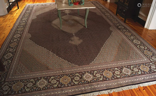 LARGE PERSIAN CARPET