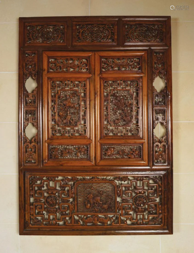 CHINESE QING CARVED WOOD WINDOW SCREEN