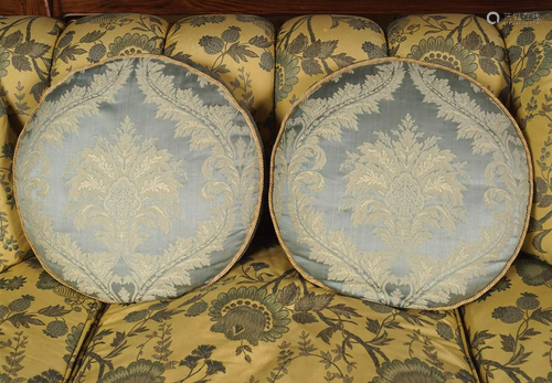 2 ROUND SILK CUSHIONS