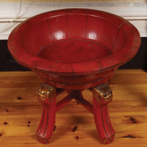 CHINESE RED LACQUERED AND GILDED BOWL
