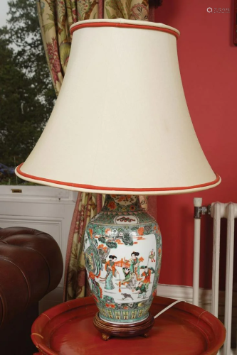 PAIR CHINESE FAMILLE VERT TABLE LAMP