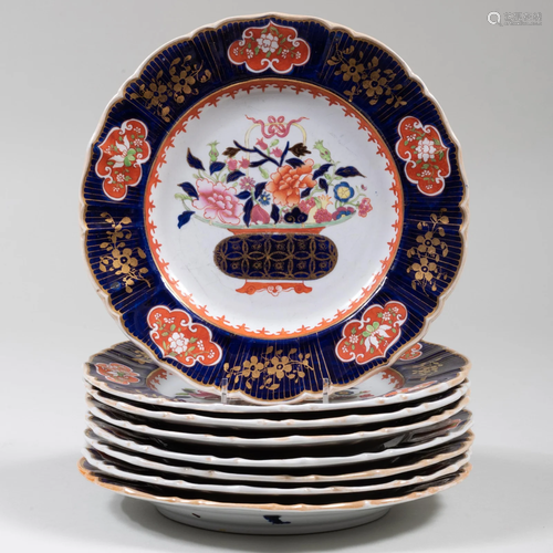 Set of Eight Mason's Ironstone 'Chinoiserie' Dinner