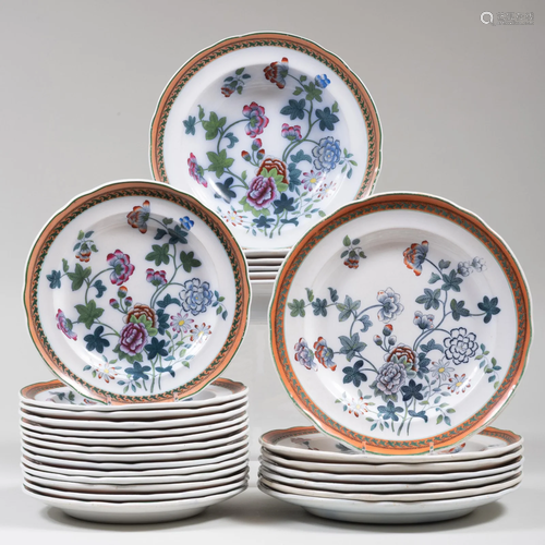 Copeland Late Spode Dinner and Soup Plates in the