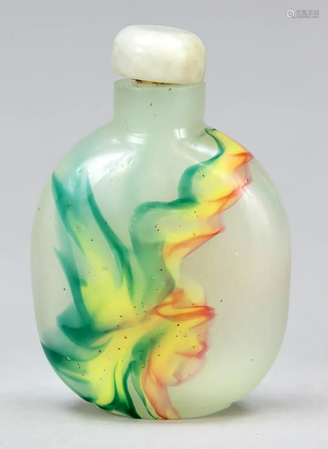 Peking glass snuffbottle, Chin