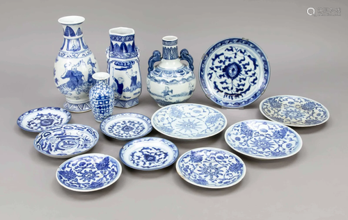 Mixed lot of blue and white po