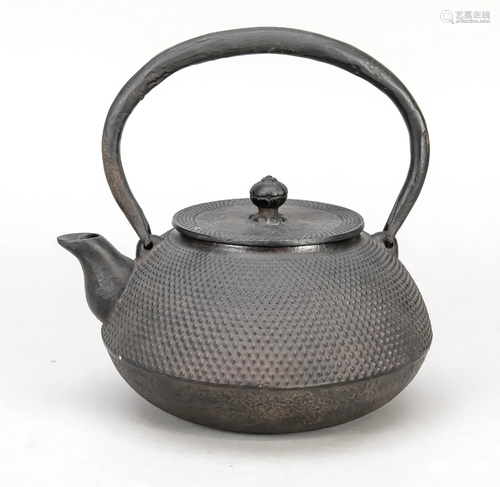 Teapot, China, 19th/20th centu