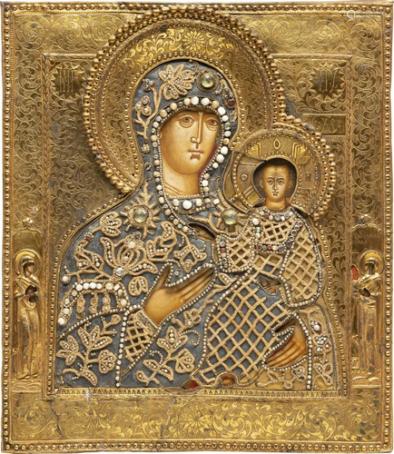 A FINE ICON SHOWING THE SMOLENSKAYA MOTHER OF GOD W…