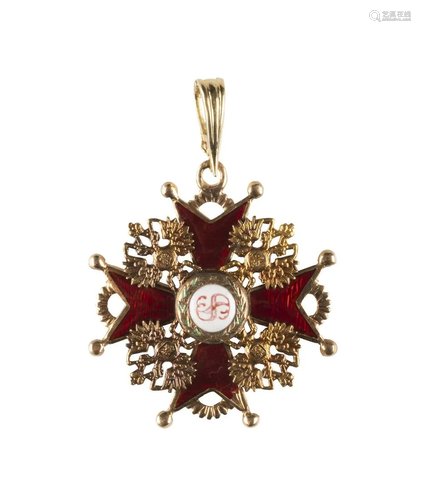 A GOLD AND ENAMEL BREAST BADGE OF THE ORDER OF ST.