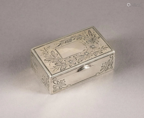 A SILVER SNUFF BOX