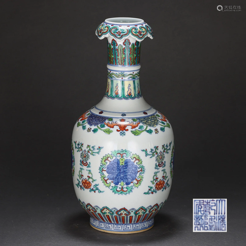 A Doucai Glazed Vase Qing Dynasty