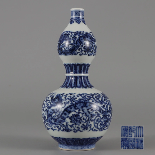 A Blue and White Double Gourds Vase Qing Dynasty