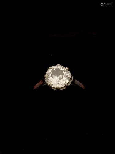 Bague solitaire en or blanc 18 k 750°/00, et platine sup 800...