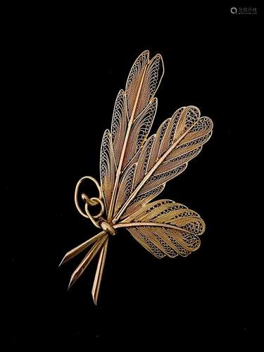 Broche à motif de palmes en or jaune filigrané 18k 750°/00. ...