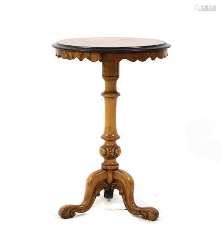 A walnut and rosewood crossbanded occasional table,