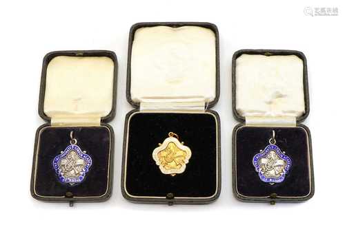 A 9ct gold and enamel London Academy of Music medal