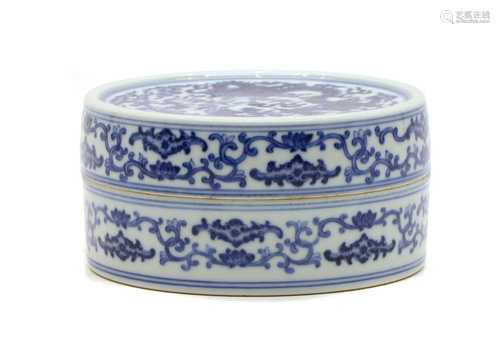 A Chinese blue and white box and cover,