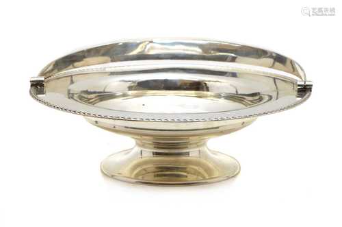 An Edwardian silver swing-handle fruit/bread basket