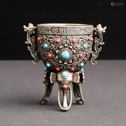 Chinese Metal Tripod Feet Cup