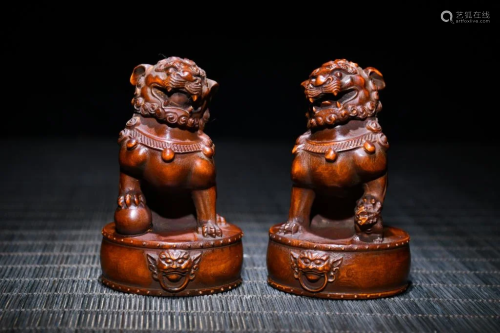 Chinese Huangyang Wood Lion Paper Weight