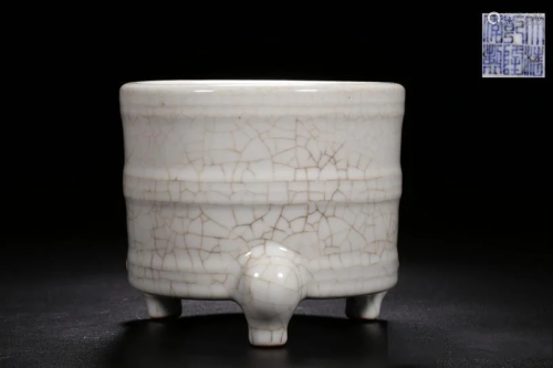 Chinese Ge Porcelain Tripod Censer,Mark