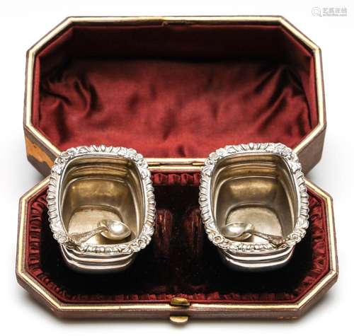 A Pair of Edwardian Sterling Silver Salts and Spoons, Hallma...