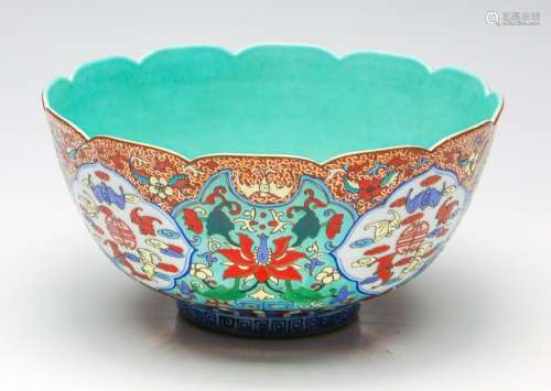 A Painted Chinese Bowl Featuring Bats (Dia:22cm)