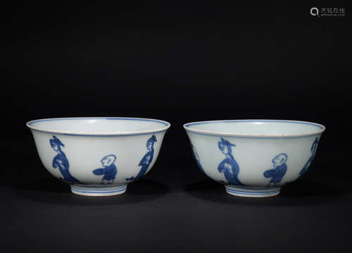 A pair of blue and white 'figure' bowl