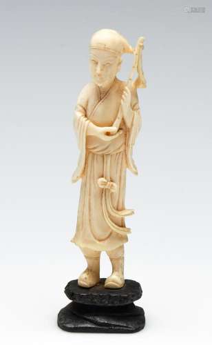 An Antique Carved Chinese Ivory Figure of a Musician (H:15cm...