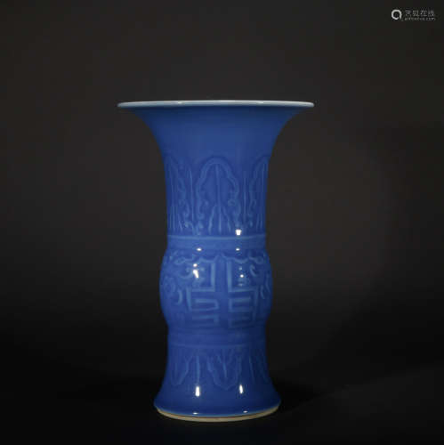 A sky blue glazed vase