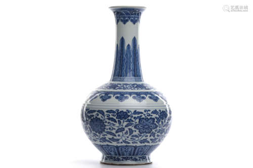 Chinese porcelain vase