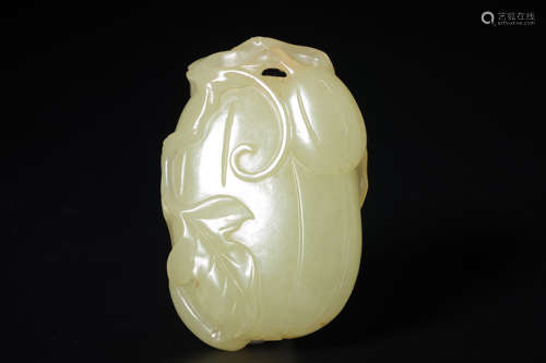 Chinese jade toggle